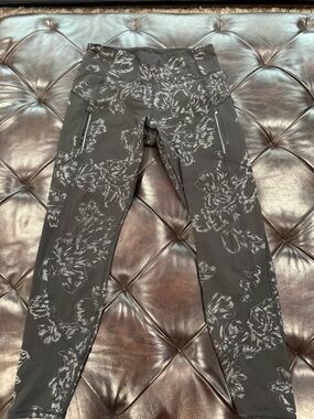Athleta Black Reflective Floral lined Tights
